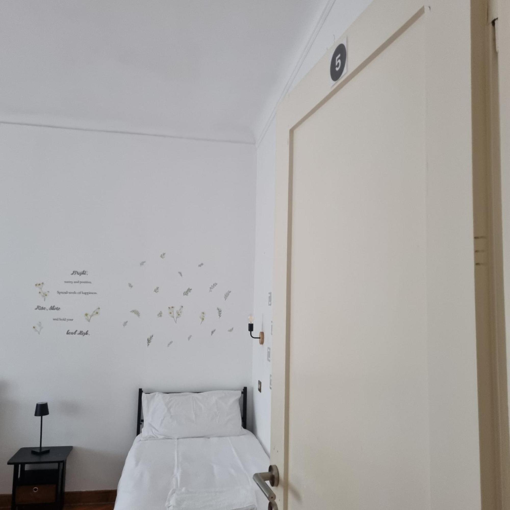 Dock Bay Lodge Hostello 的里雅斯特 外观 照片